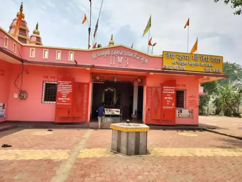 सुन्दर पंचमुखी हनुमान जी का मंदिर है